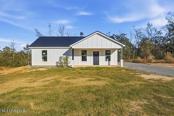 An RJM home at 139 Beaver Dam Road in McHenry, Mississippi